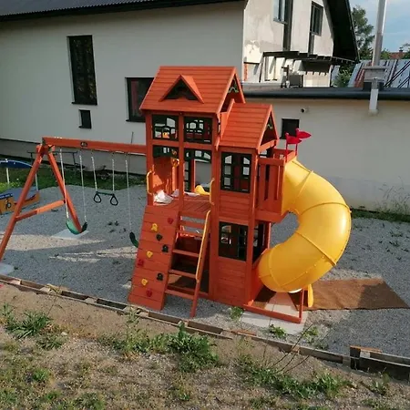 Holiday home Rekreacne Pod Lipami *