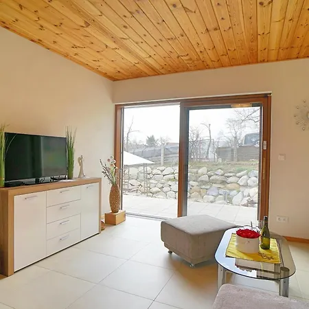 Rekreacne Pod Lipami Holiday home Kvacany